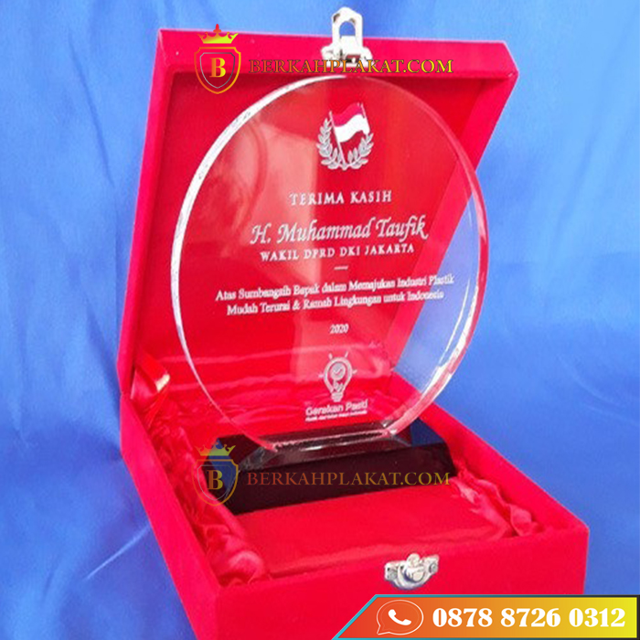 Plakat Akrilik Wisuda - Gambar 19