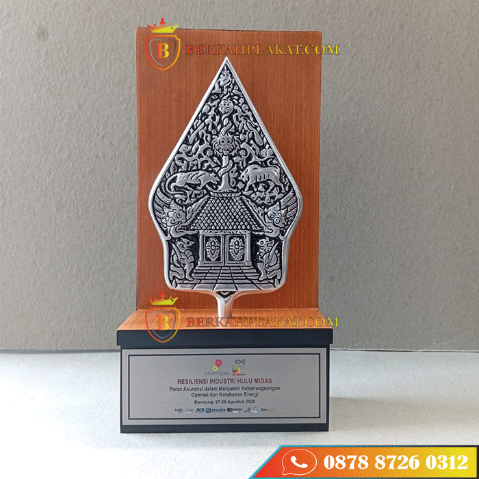 plakat wayang skk migas